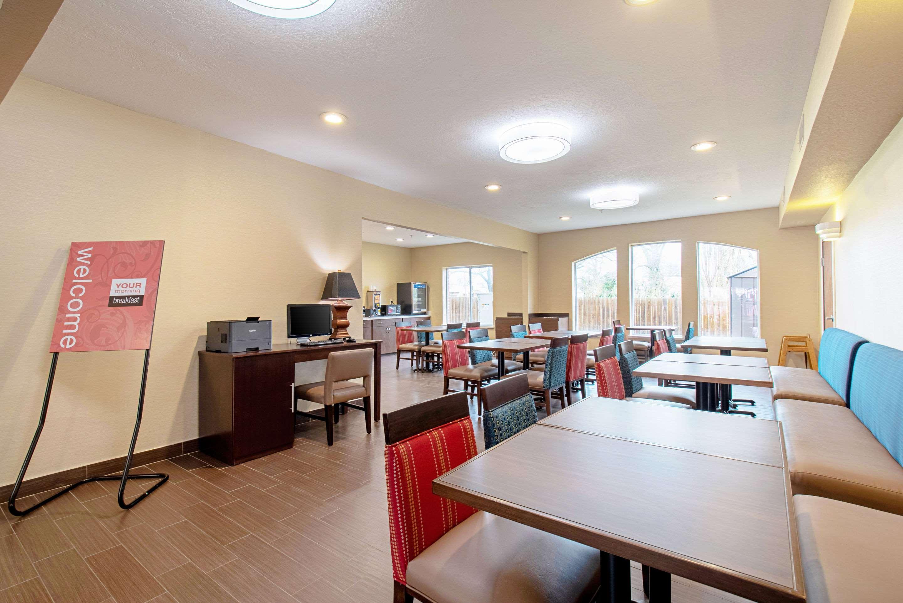Comfort Inn & Suites And Suites Фредериксберг Экстерьер фото