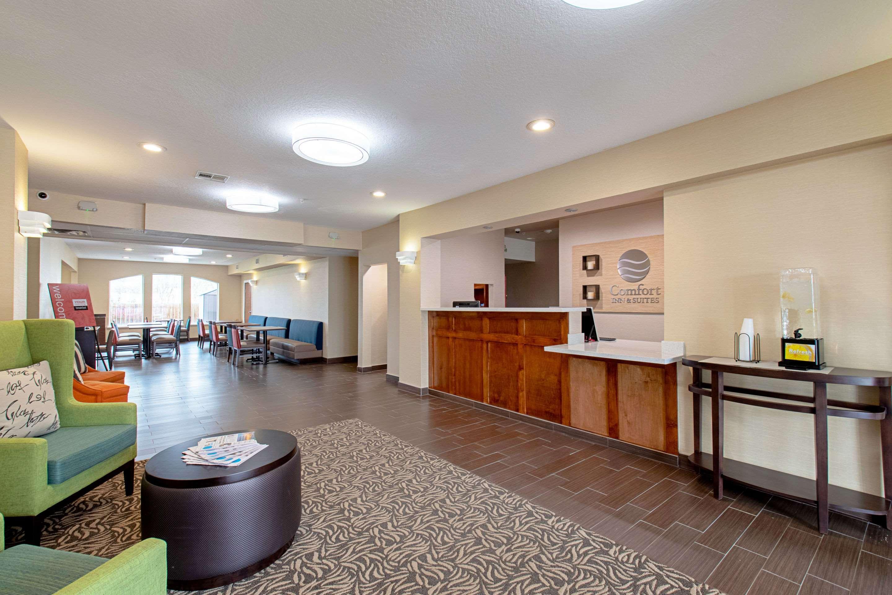 Comfort Inn & Suites And Suites Фредериксберг Экстерьер фото
